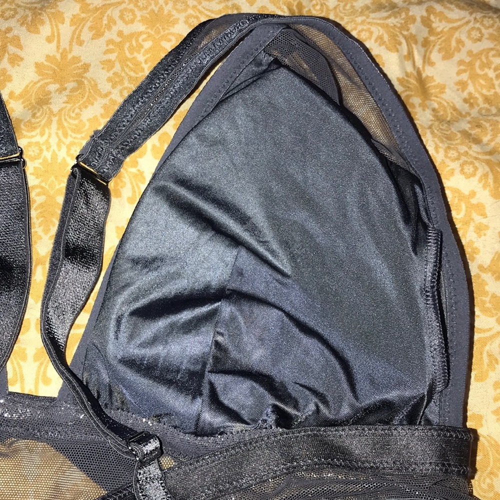 Victoria’s Secret Mesh & Shine Plunge Bralette Bra - Picture 6 of 8